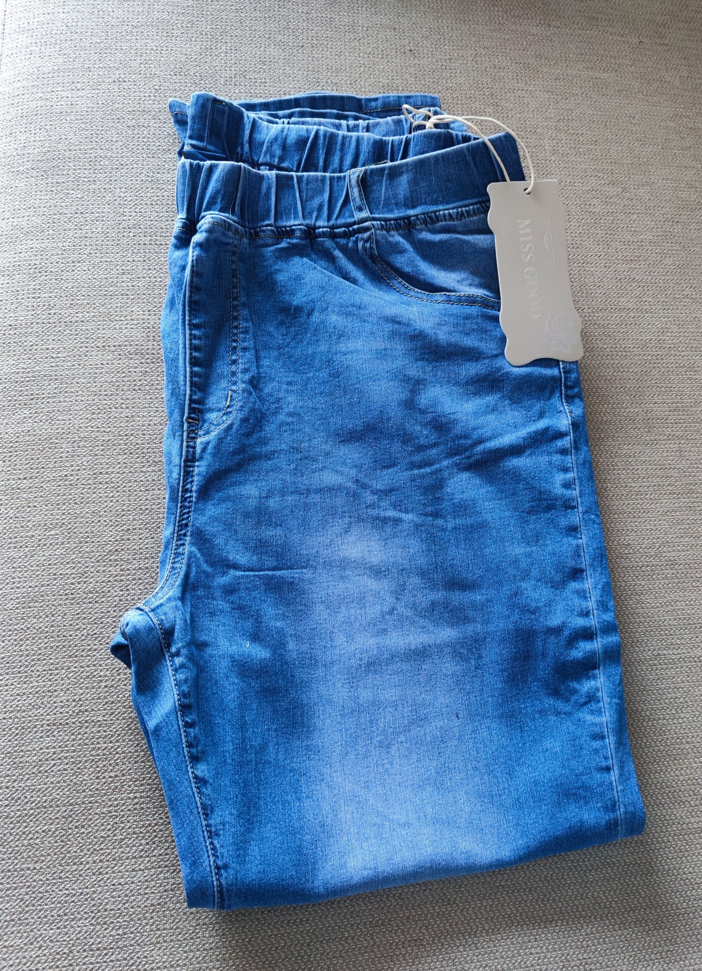 Pantalones de mezclilla con cintura elástica