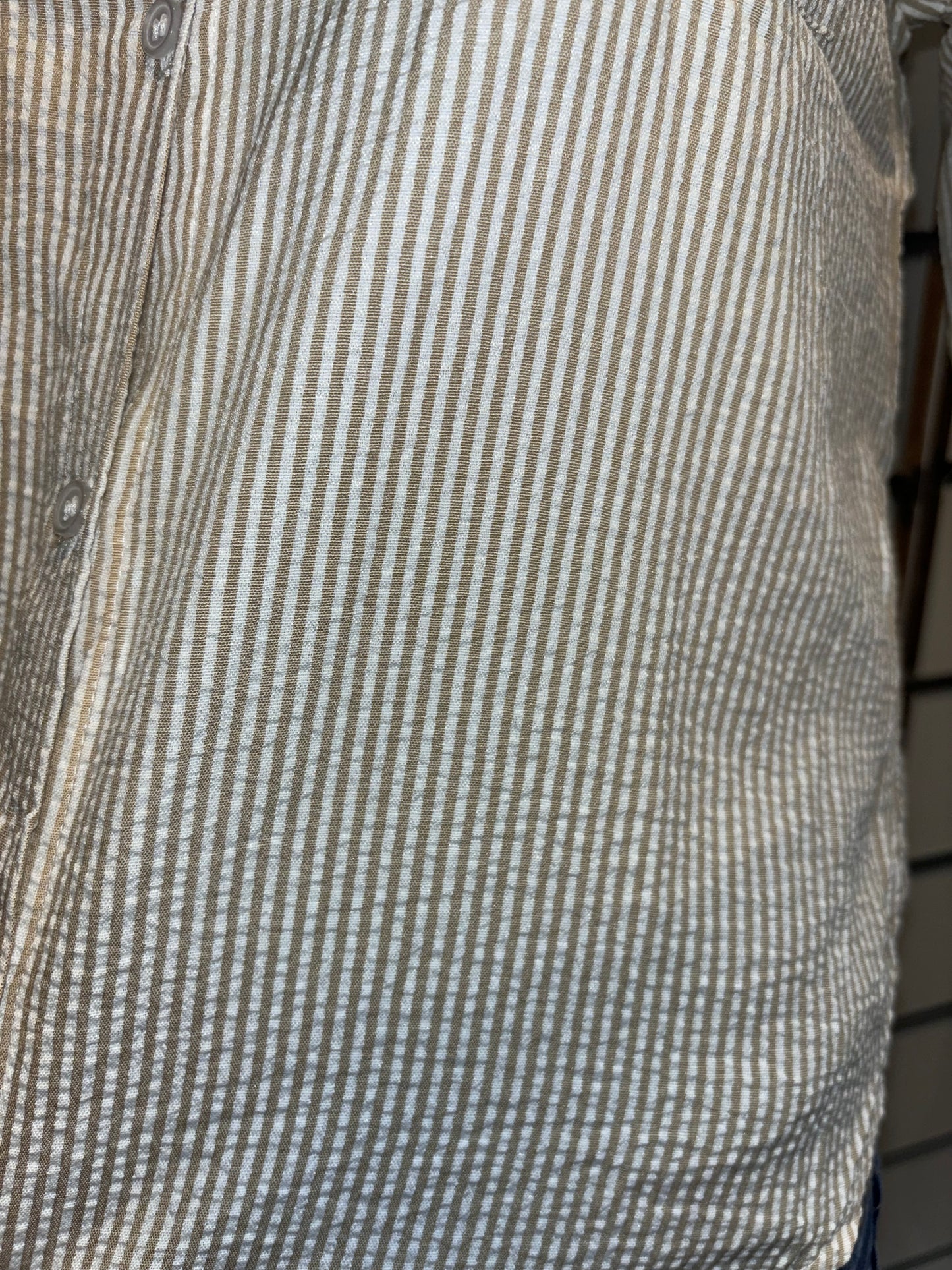 Camisa a rayas de botones