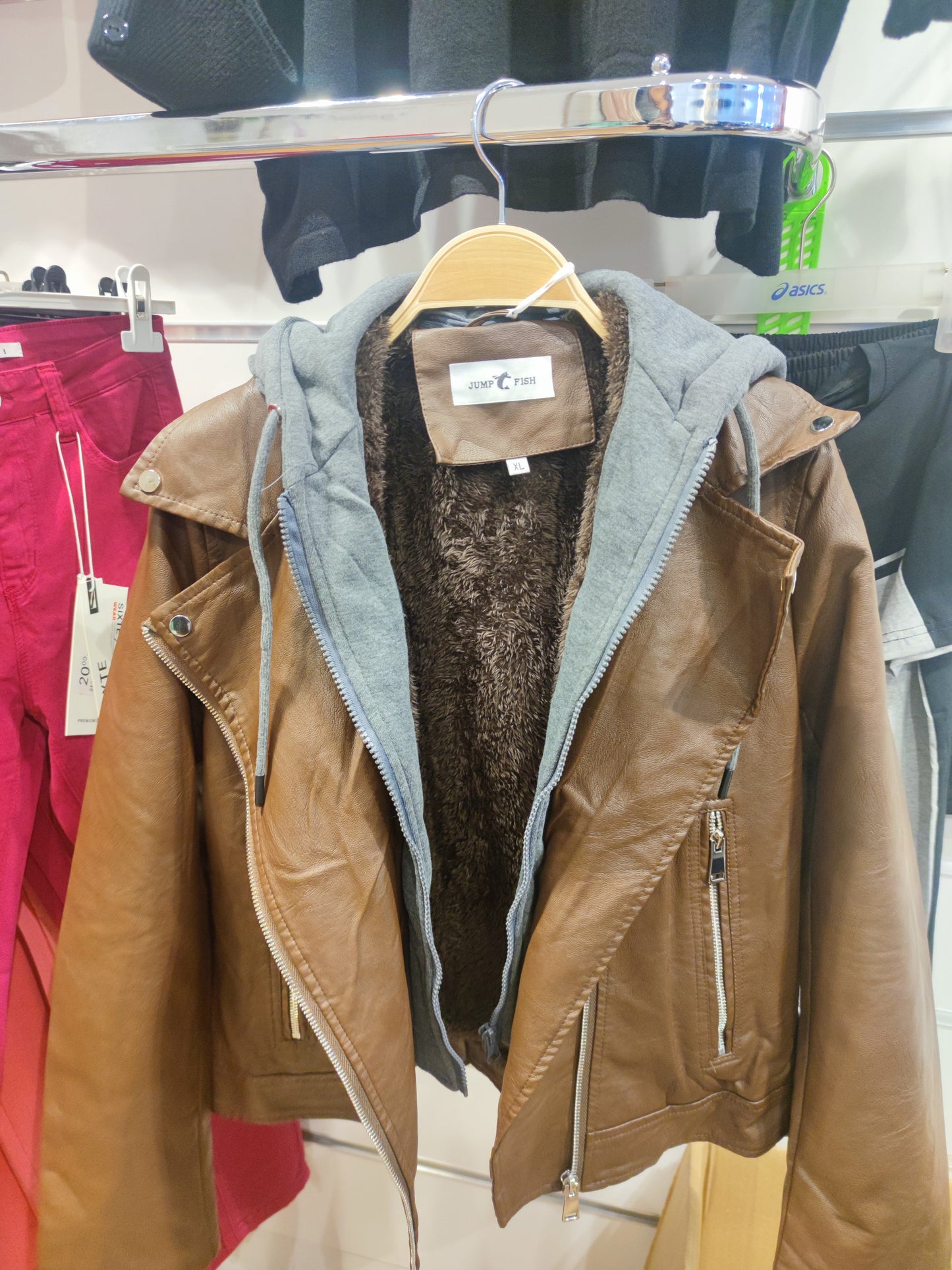 Chaqueta piel con borrego