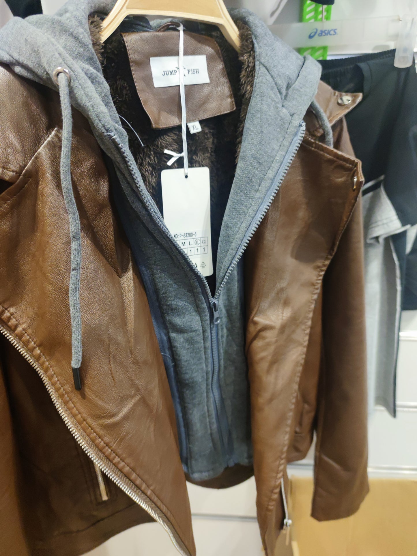 Chaqueta piel con borrego