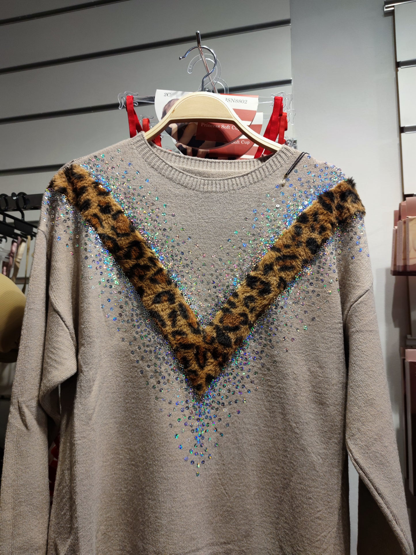 Jersey de punto, tipo vestido con diseño de leopardo con lentejuelas