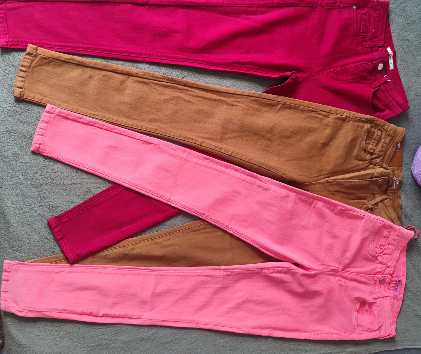 pantalónes ajustados para mujer de cintura alta, pantalón casual ideal para llevarlos a diario, pantalones unicolor de mezclilla