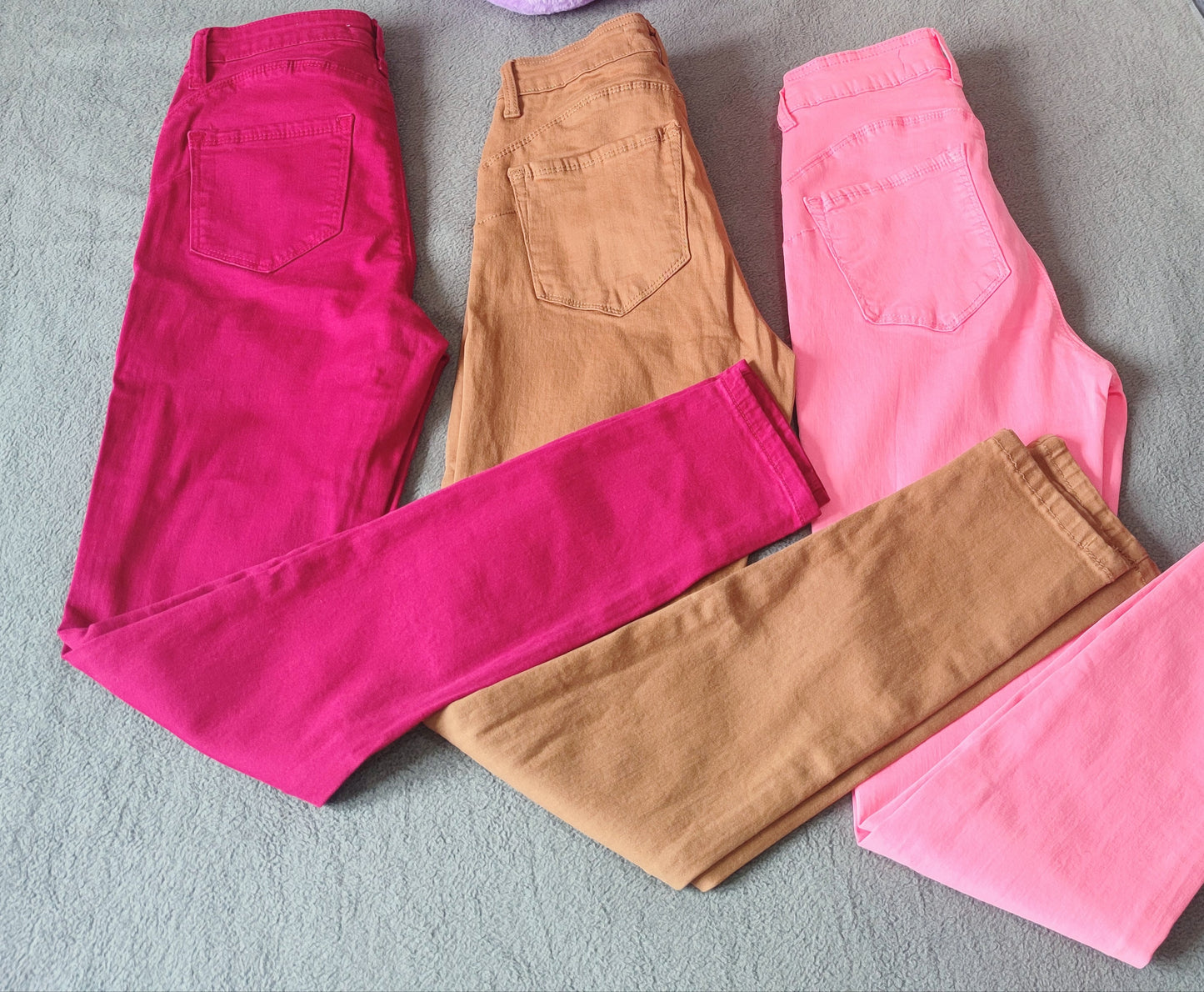 pantalónes ajustados para mujer de cintura alta, pantalón casual ideal para llevarlos a diario, pantalones unicolor de mezclilla