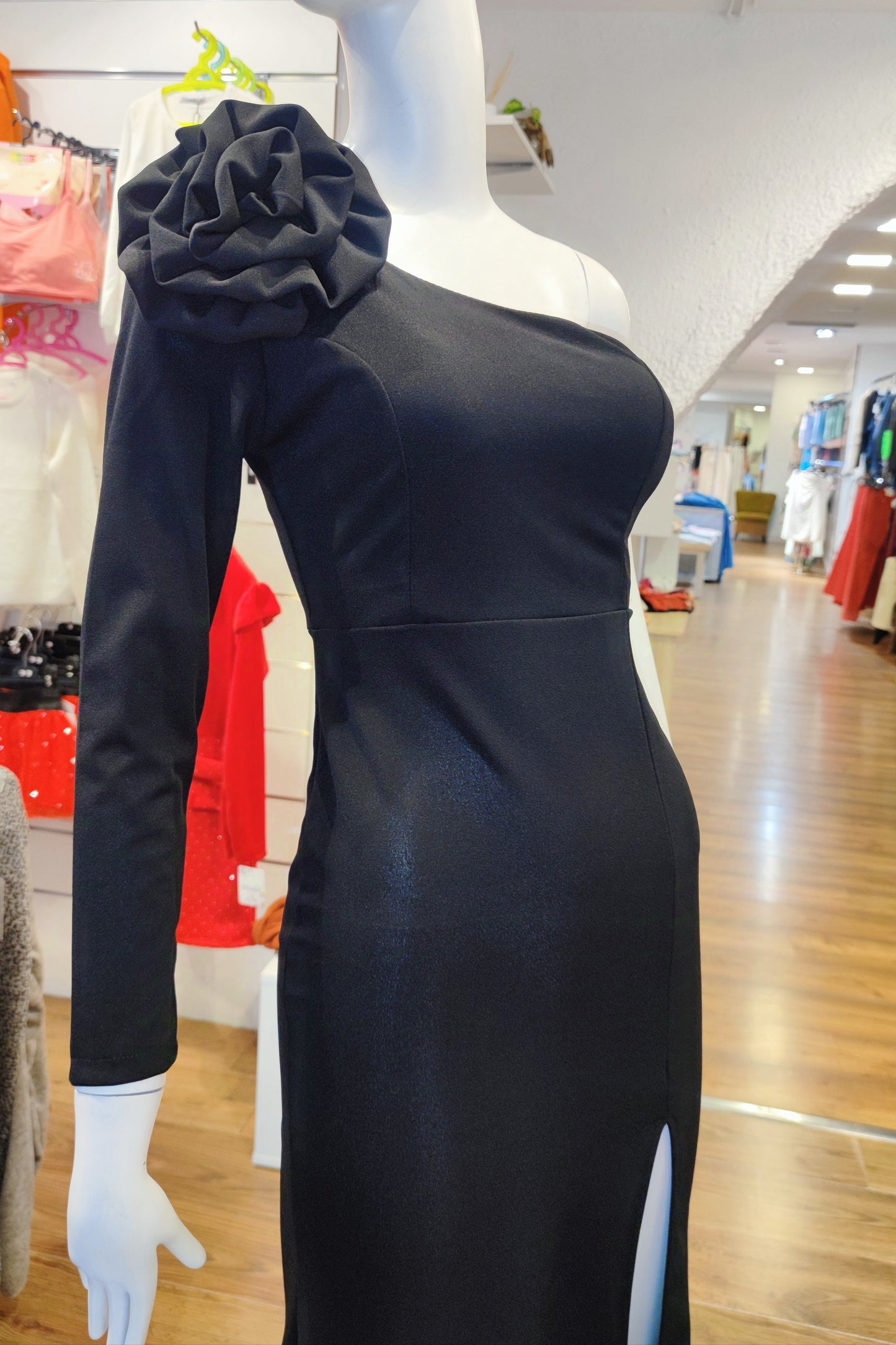 Vestido largo de fiesta con escote asimétrico, abertura en la pierna izquierda, diseño de moño y cuello opcional